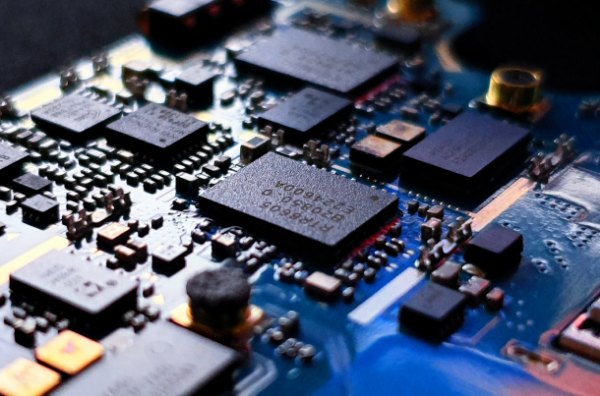 Electronics circuit board